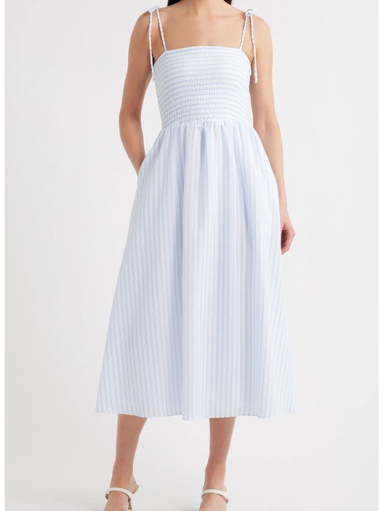 julia jordan Dresses & Skirts - Julia Jordan Seersucker Light Blue & White Striped Smocked Midi Dress